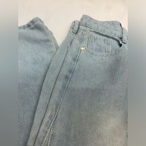 Between Us Light Wash Denim // The Ultimate "Cool Girl" Fit